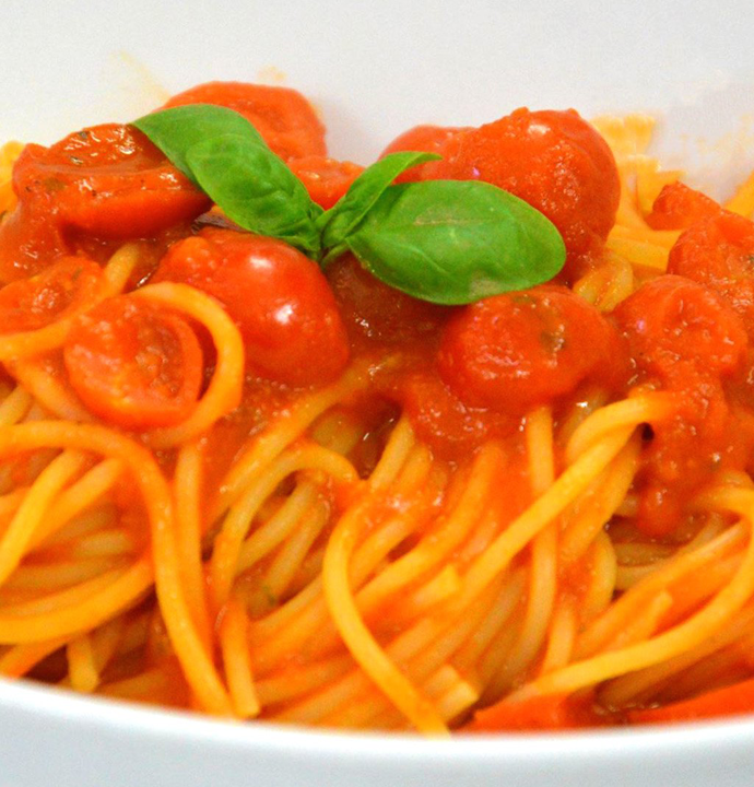 Spaghetti pomodoro e basilico