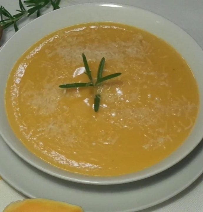 Vellutata di zucca e porri