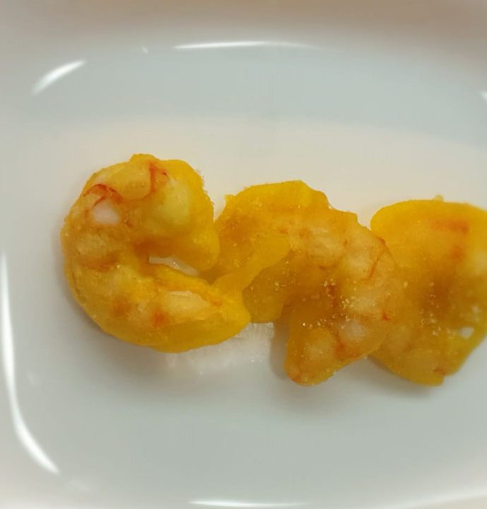 Gamberi in tempura con curcuma