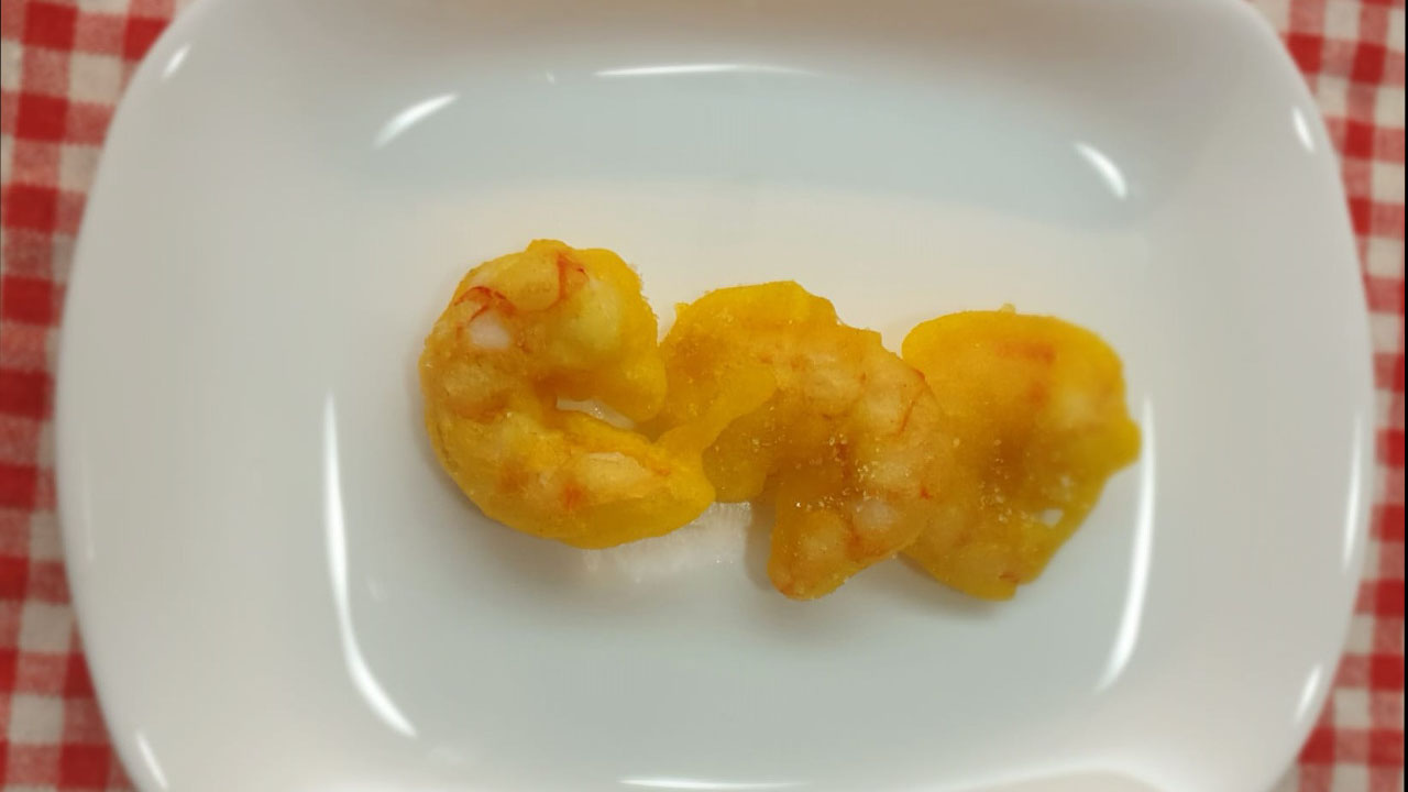 Gamberi in tempura con curcuma